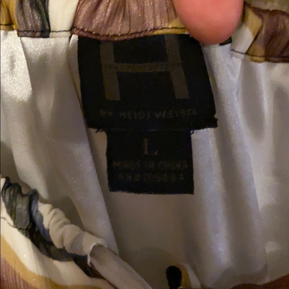Dress - Picture 4 of 4